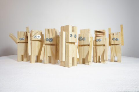 Muñecos de madera y juguetes de madera